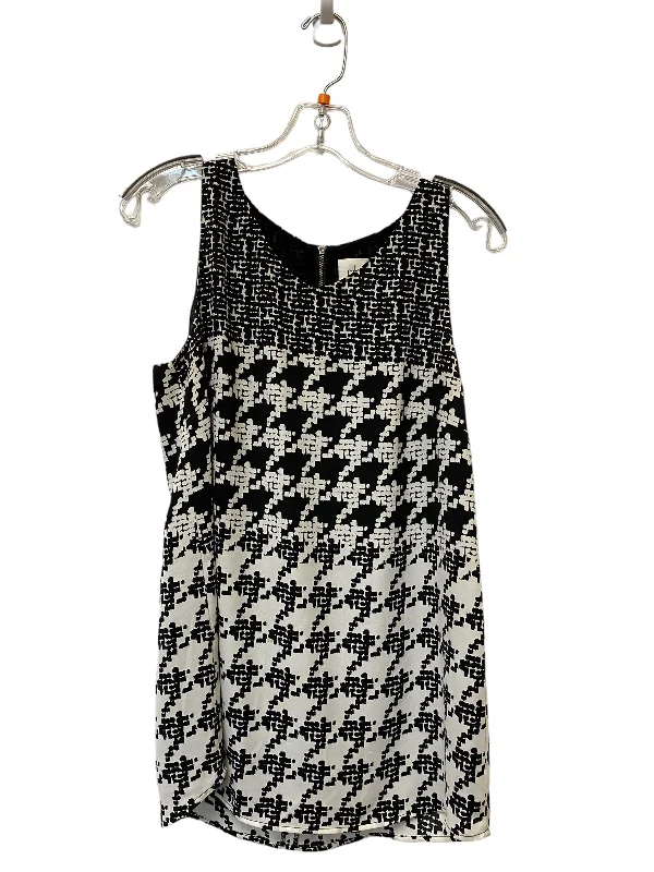 women's tops for glamorous eveningsTop Sleeveless By Cabi  Size: S