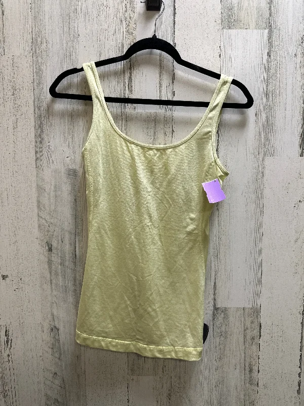 women's tops for those who believe in expressing their individuality through fashionTop Sleeveless By Lululemon  Size: M